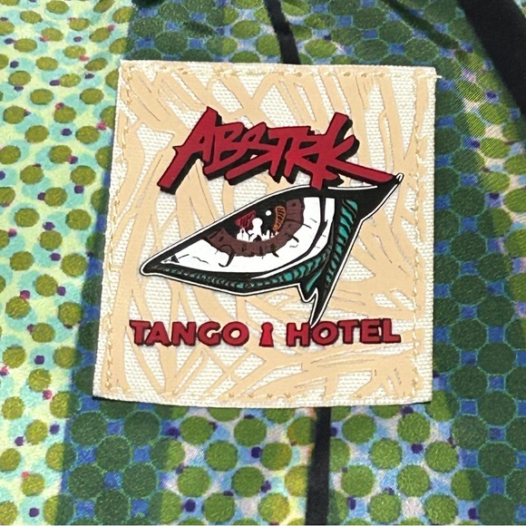 Tango Hotel x Abstrk Reversible Sunrise Vest Men's Size Medium NWT - Picture 7 of 7